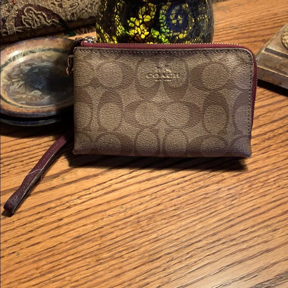 Authentic COACH Double Zipper Wristlet